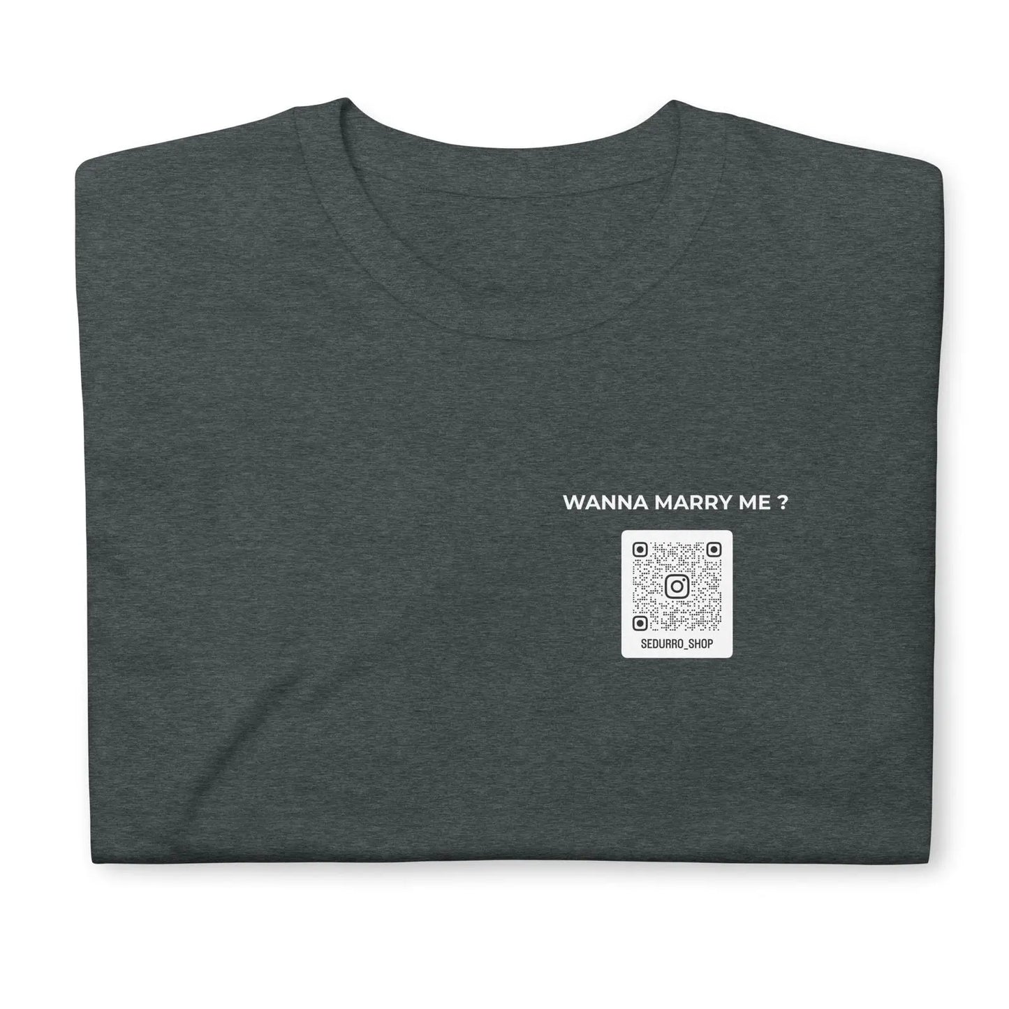 T-shirt unisexe personnalisable QR code Instagram poitrine - Wanna marry me - foncé - Sedurro