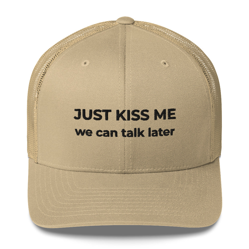 Casquette brodée Just kiss me we can talk later - Sedurro
