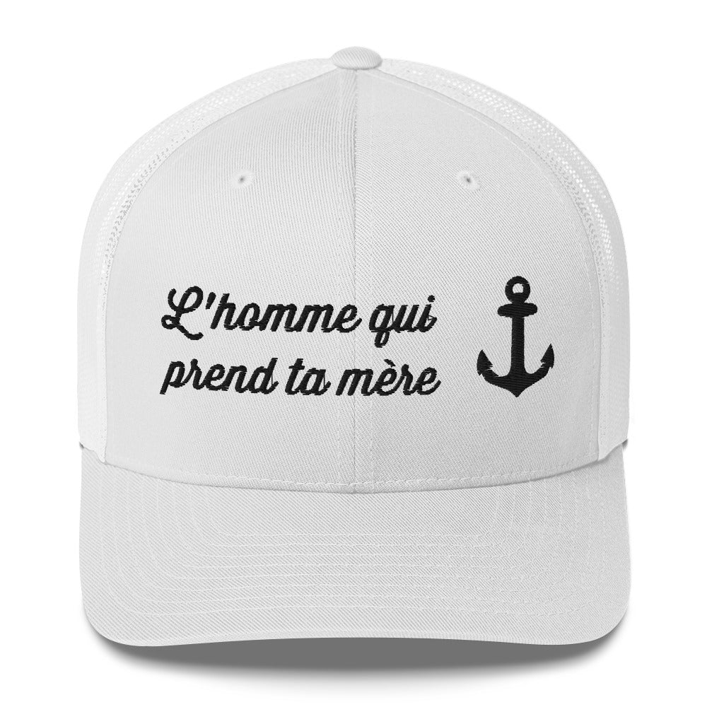 Casquette brodée L'homme qui prend ta mère assise sur une grosse bitte d'amarrage Blanc - Sedurro