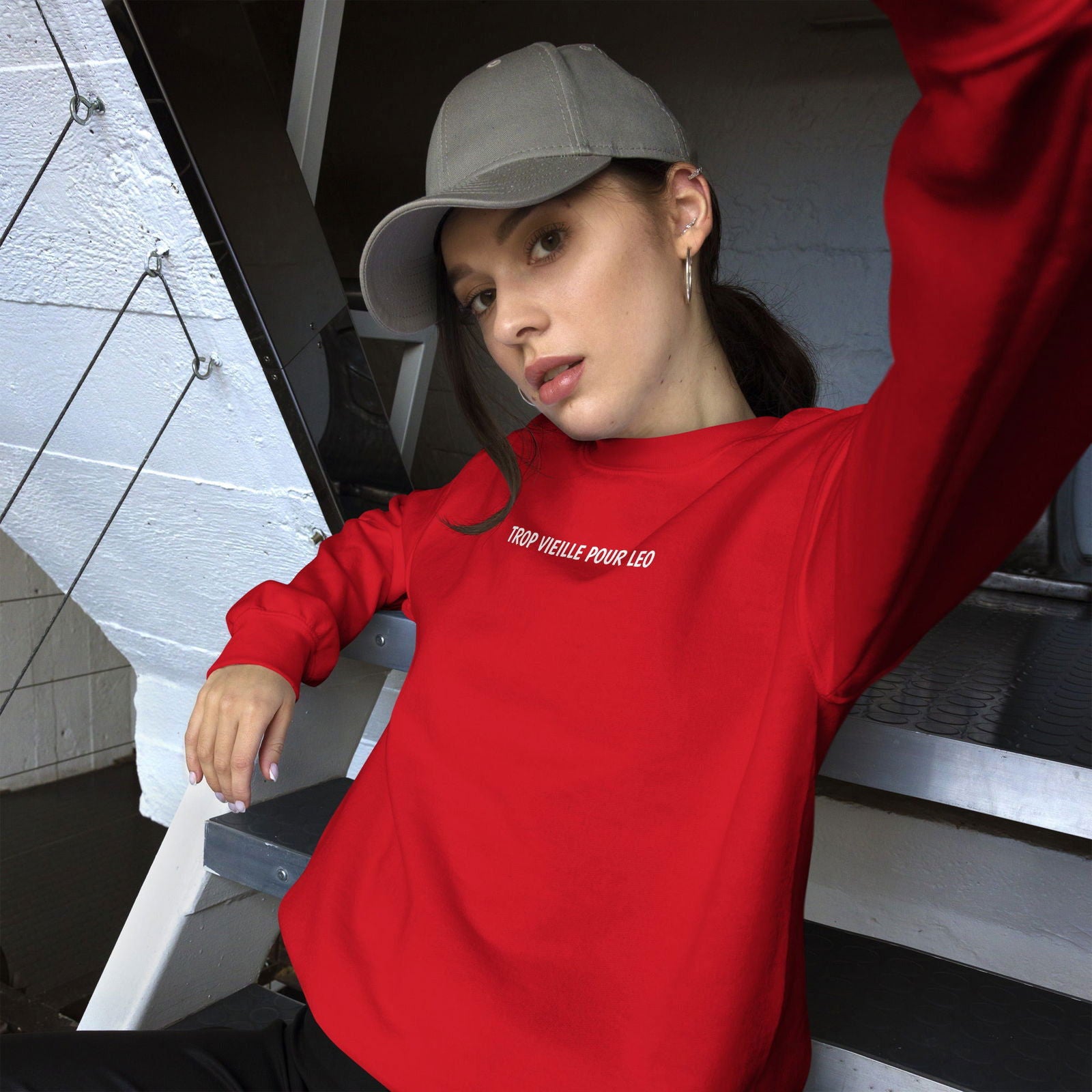 Sweat unisexe col rond Trop vieille pour Leo - Sedurro