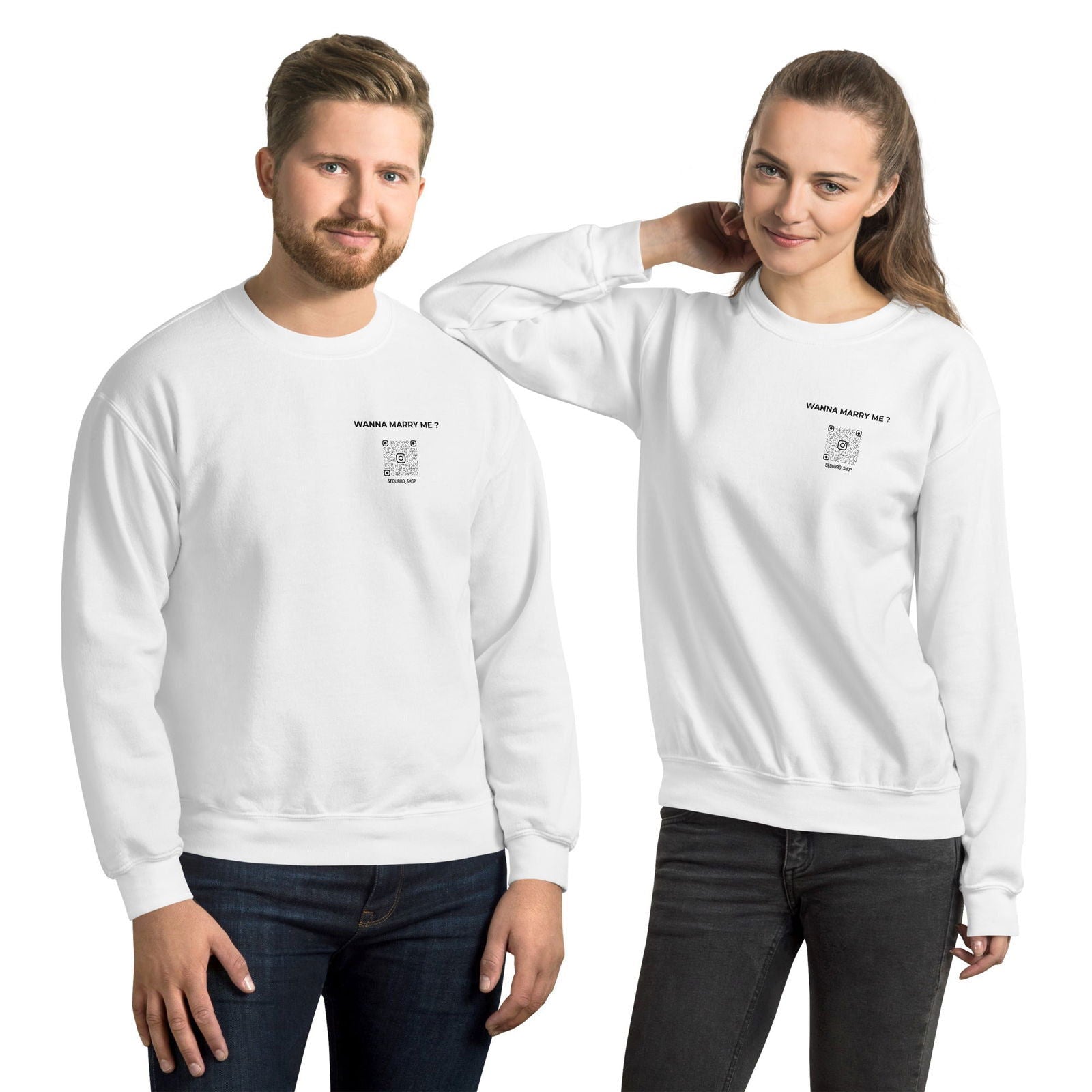 Sweat unisexe col rond personnalisable QR code Instagram poitrine - Wanna marry me - clair - Sedurro