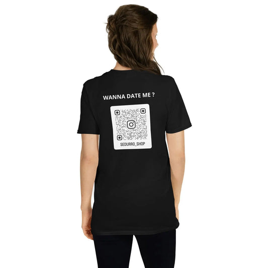 T-shirt unisexe personnalisable QR code Instagram dos - Wanna date me - foncé - Sedurro