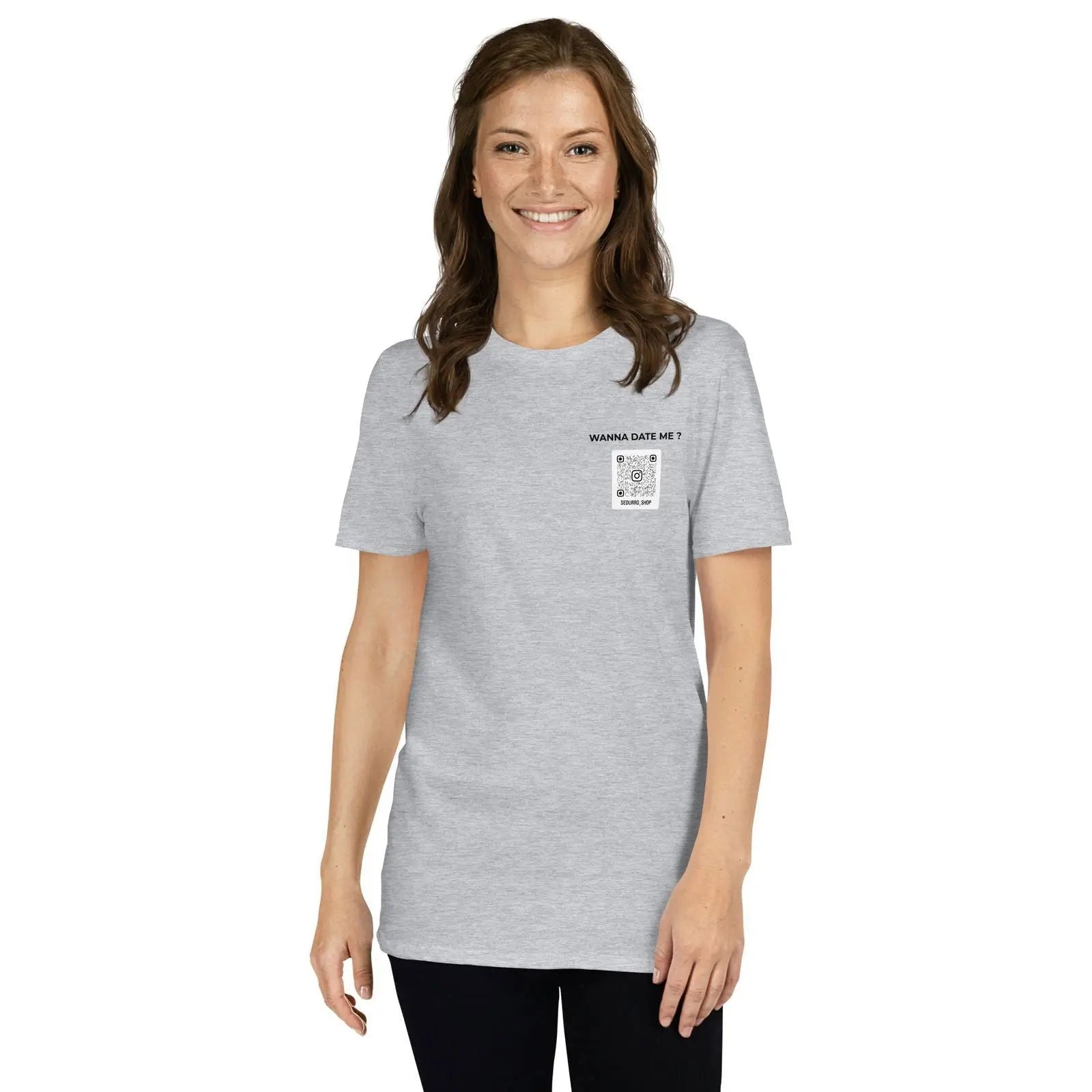T-shirt unisexe personnalisable QR code Instagram poitrine - Wanna date me - clair - Sedurro