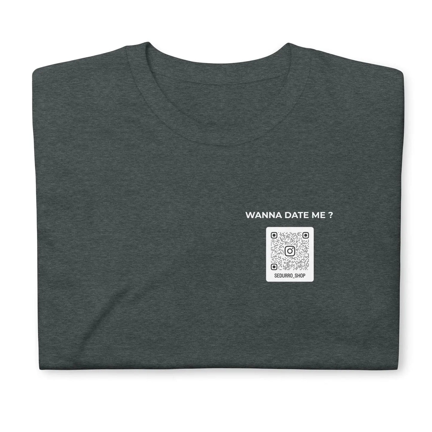 T-shirt unisexe personnalisable QR code Instagram poitrine - Wanna date me - foncé - Sedurro