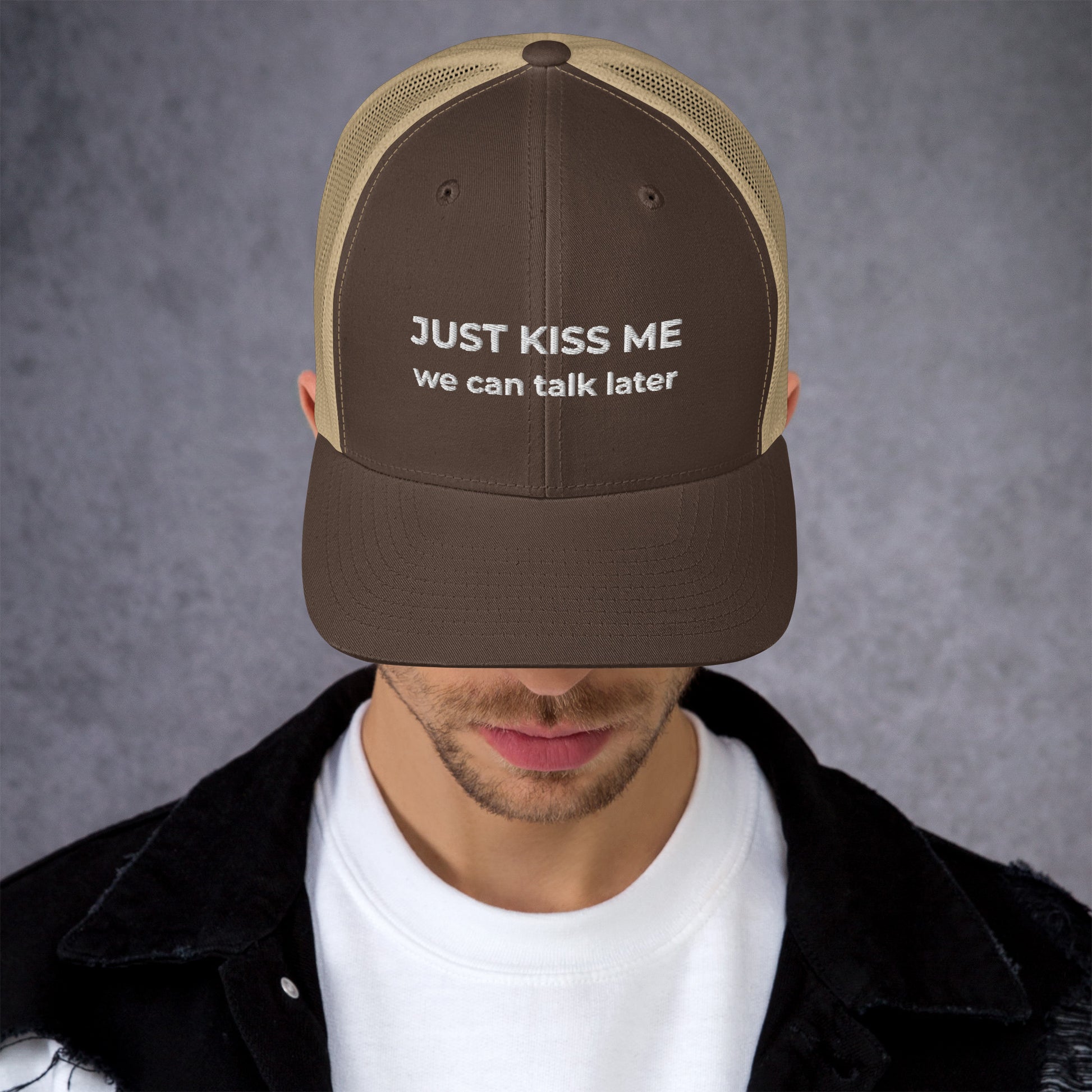 Casquette brodée Just kiss me we can talk later - Sedurro